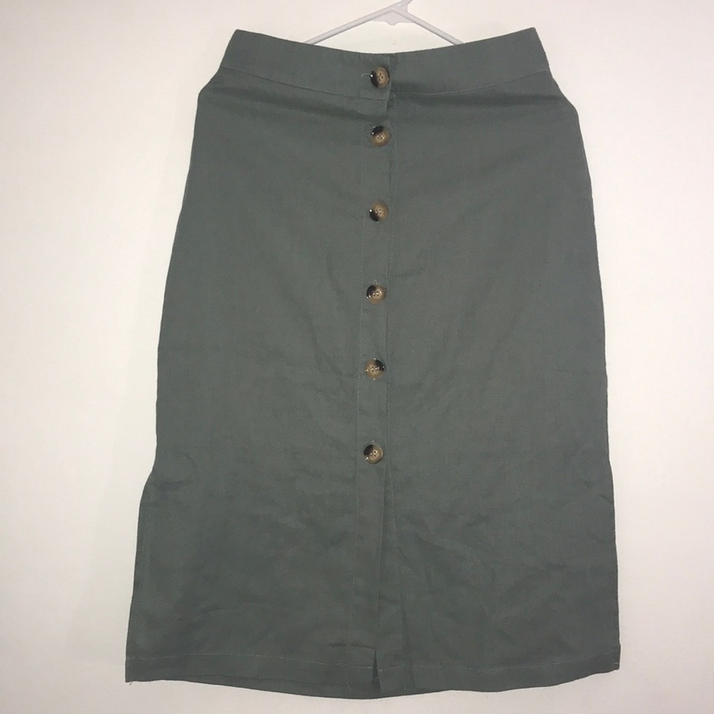 Button front Midi skirt.